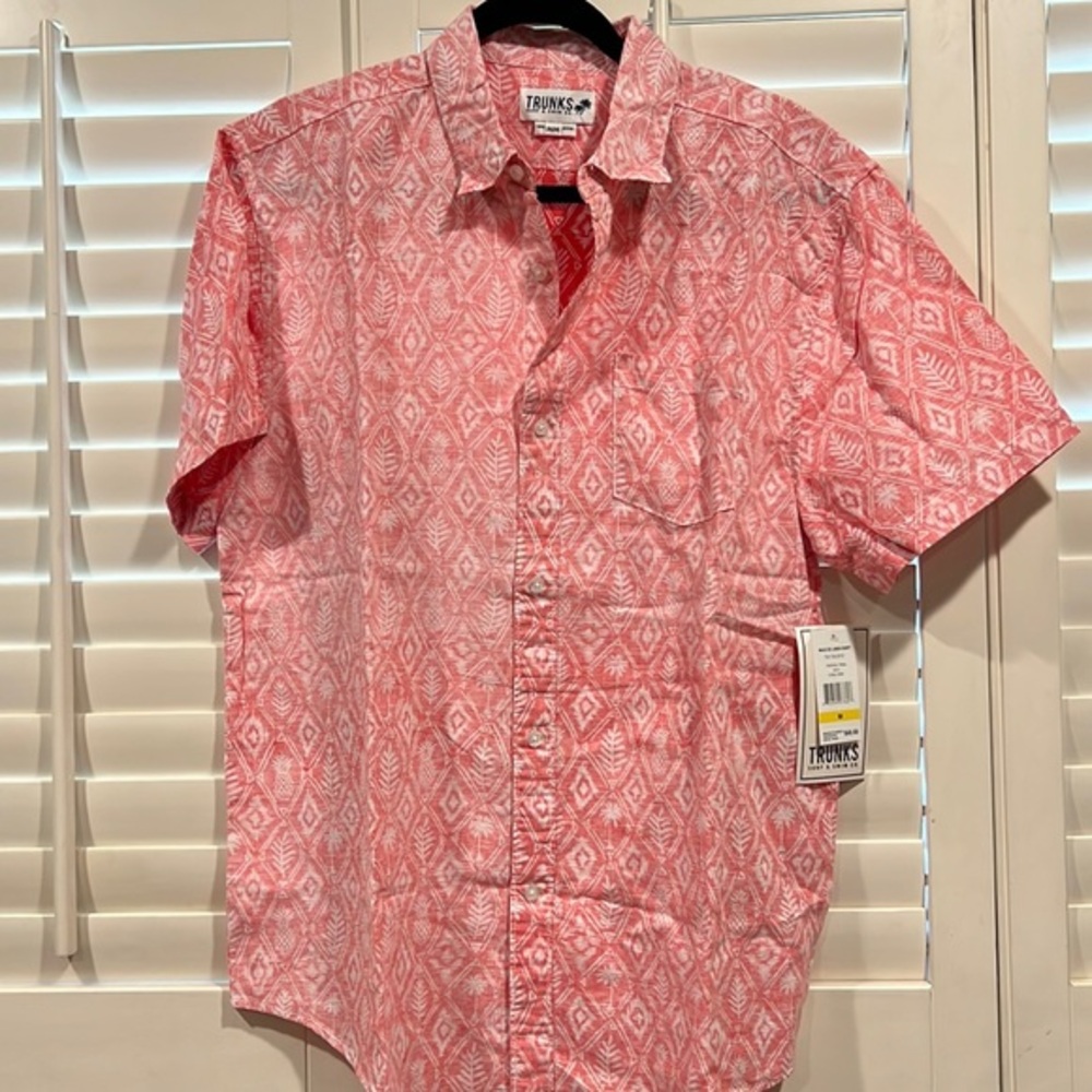 NWT‎ Trunks new with tags Mens medium hawaiin style shirt